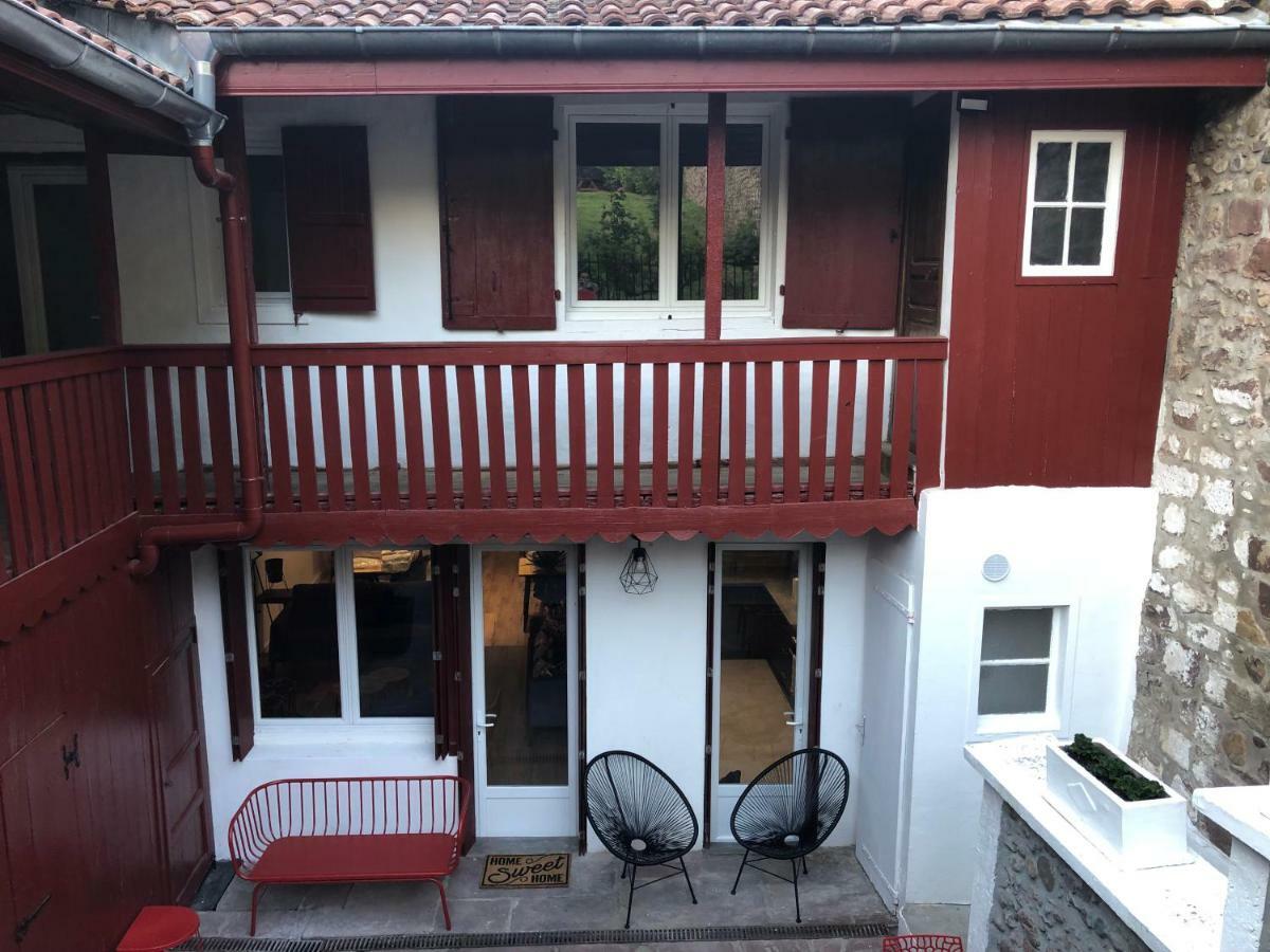 Maison Simonenia Saint-Jean-Pied-de-Port Kültér fotó